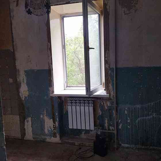 Продам крупногабаритную 1ком. кв, центр Гвардейки. Под ремонт Макеевка