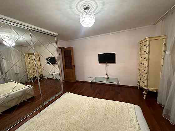 Продам 3 ком.кв в центре Донецка, Университетская, кинотеатр Звездочка Донецк