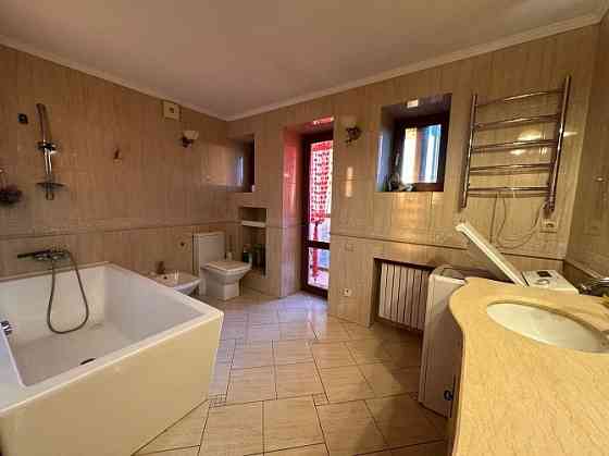 Продам 3 ком.кв в центре Донецка, Университетская, кинотеатр Звездочка Донецк