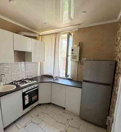 Продам 2кв-ру. Сталинка. Петровский р-н. Ориентир школа 108 ул.Рубинштейна. Донецк
