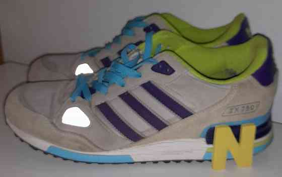 Кроссовки ,,Adidas,,(р. 40-41 ) Донецк