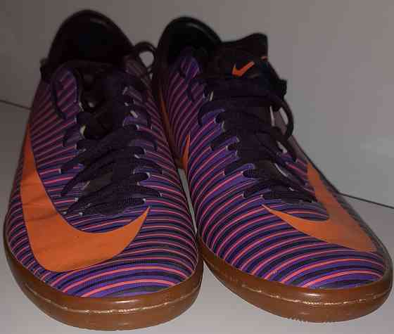 Кроссовки ,,Nike,, - новые (р.9 -10) Донецк