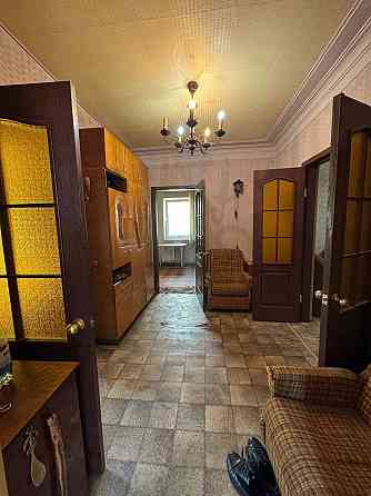 Дом в центре Калининского района, торговый институт. Донецк