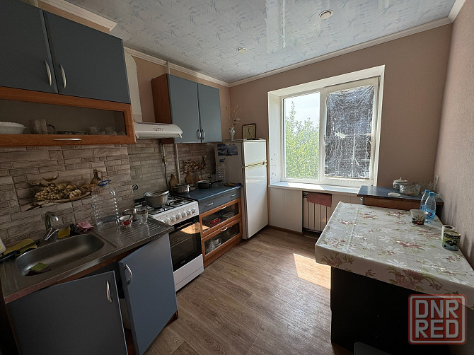 Продам 2-комн. квартиру в Ханженково, мкр. Первомайский Макеевка - изображение 1