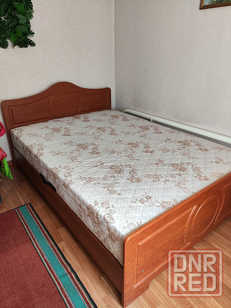 Продам двухспальнюю кровать в отличном состоянии!!! Макеевка - изображение 1