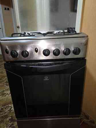 Продам газовую печь INDESIT б/у Донецк