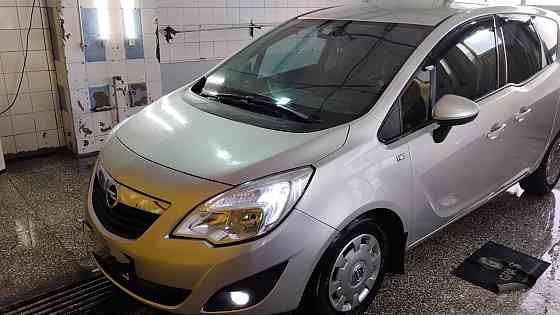 Продам Opel Meriva B 2012 года Донецк