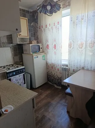 продам 1к кв. новострой 1991г. левый берег, ул.Московская, площадь, море Мариуполь