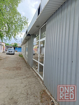 Сдается в аренду помещение в Пролетарском районе на рынке Щетинина площадь 8кв.м. Стоимость 10 000р. Донецк - изображение 3