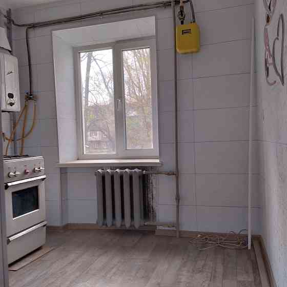 Продается 2 комнатная квартира+гараж Харцызск