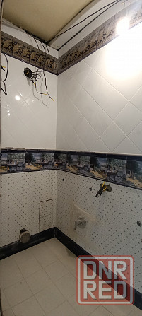 Лучшее предложение! ПродАм 4-х комн 4/9 в Ворошиловском р-не. Два санузла. Автономное отопление. Донецк - изображение 2