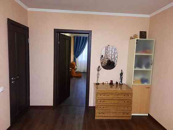 Продам 3-комнатную квартиру на Мирном 66 м.кв. Донецк