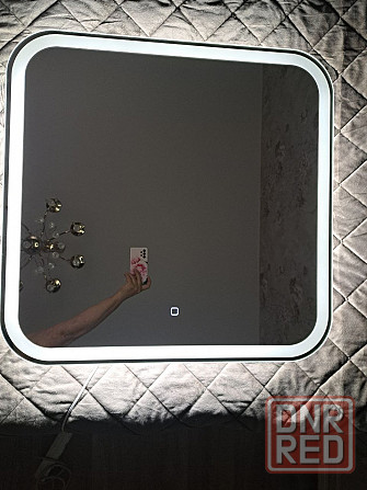 Зеркало с подсветкой Silver Mirrors "Джобс lite" 70*68 Донецк - изображение 1