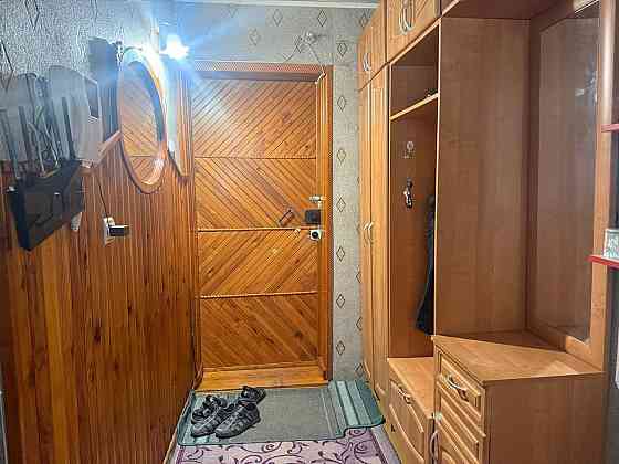 Продам 2 комнатную квартиру гостинного типа Мариуполь