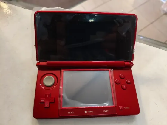 3DS красного цвета. Маяк m27. Донецк
