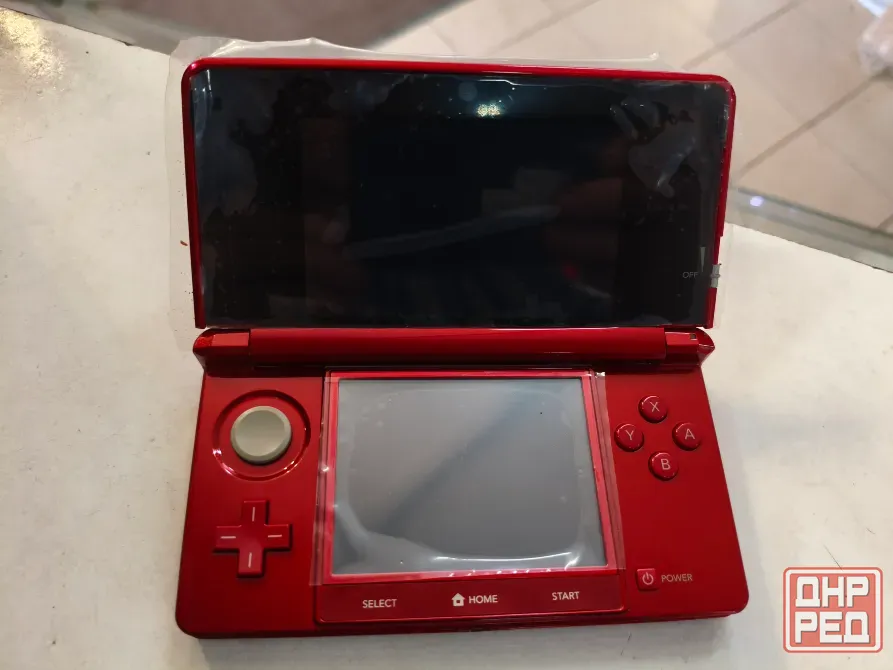 3DS красного цвета. Маяк m27. Донецк - изображение 1
