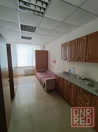 Продам ОфИС в Куйбышевском р-не 850 м² + Гаражи 167 м². 2-й эт- 353 м², 3-эт 380 м² + Подвал 113 м². Донецк - изображение 3