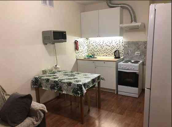Сдам на долгий срок квартиру-студию 20 м². Ворошиловский район , крытый рынок . Донецк