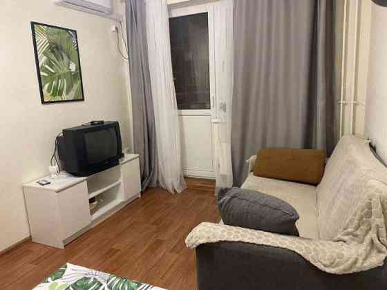 Сдам на долгий срок квартиру-студию 20 м². Ворошиловский район , крытый рынок . Донецк