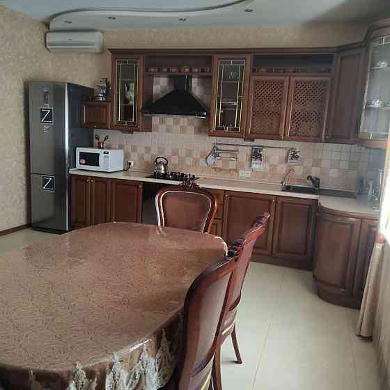 Дом 210м,кв, двухэтажный,и7соток земли ГосАкт Донецк