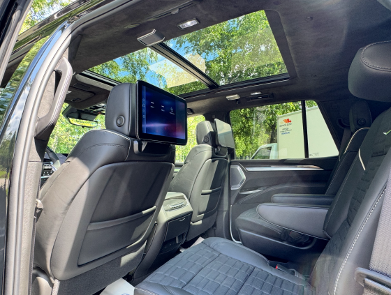 Cadillac Escalade V-Series AWD в наличии. Донецк