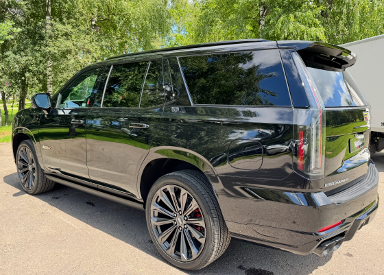 Cadillac Escalade V-Series AWD в наличии. Донецк