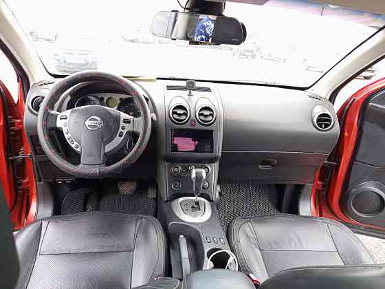 Продаю надёжный кроссовер Nissan Qashgai 2л 2008год автомат самая полная комплектация по автомобилю Донецк