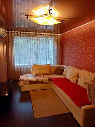 Сдам 3-к. кв., Ленинский р-н, пр. Ленинский, м-н Голубой Донецк