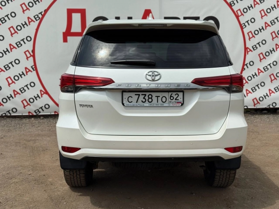 Продам Toyota Fortuner Донецк