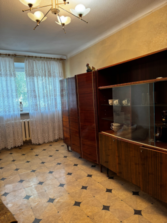 Продажа 1-комнатной квартиры 2/5, в г. Макеевка, Советский район, пгт. Ханженково, маг.Центральный Макеевка
