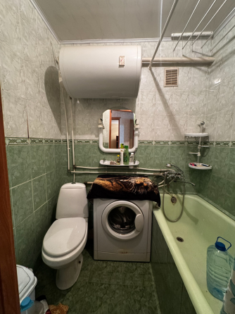 Продажа 1-комнатной квартиры 2/5, в г. Макеевка, Советский район, пгт. Ханженково, маг.Центральный Макеевка