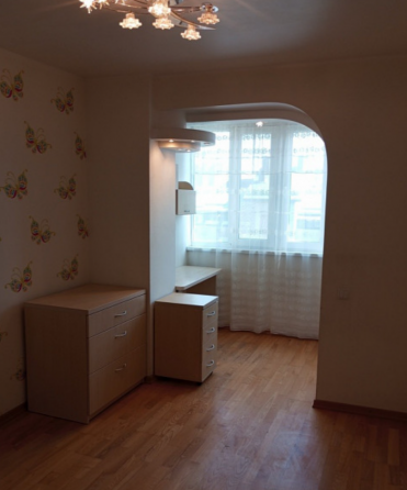продажа 2к, артема 5/9, маг. империя обоев Донецк