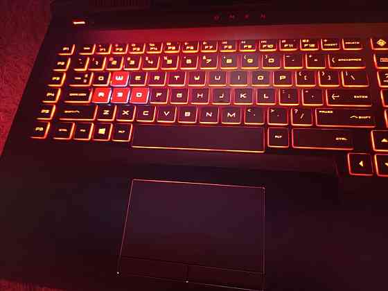 HP Omen 17-an013tx/17,3-120гц/Intel Core i7-7700HQ/16 Гб DDR4/SSD M2 NWMe-256 Гб+HDD 500 Гб/GTX 1060 Донецк