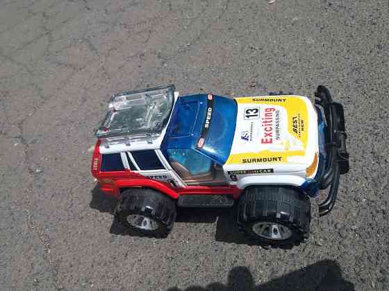 Продам игрушку машину машинку Донецк