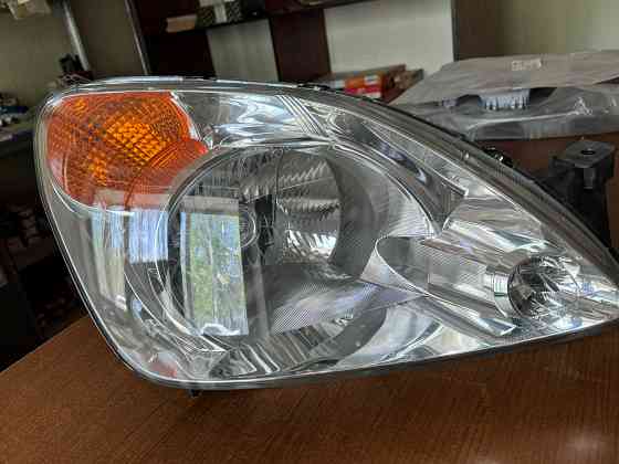 Продам переднюю фару Honda CR-V Донецк