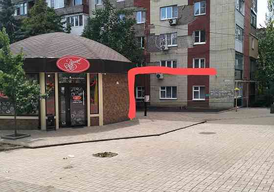 Продаю 2к квартиру в самом центре Макеевки на первом этаже Макеевка