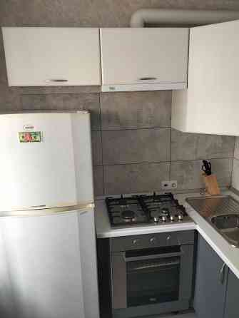 Продаю 2к квартиру в самом центре Макеевки на первом этаже Макеевка