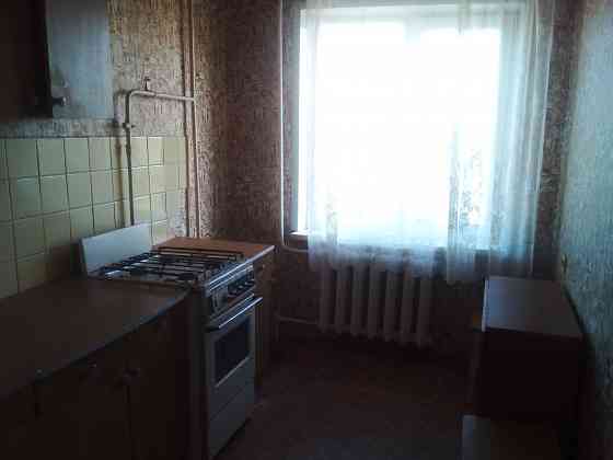 продам 2-х комнатную квартиру Зугрэс