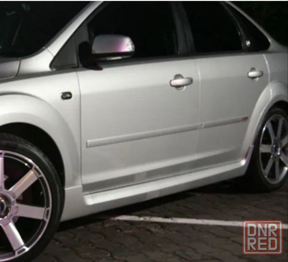 Накладки на пороги ST для автомобиля Ford Focus 2 (Форд Фокус) 2004-2011 годов выпуска Донецк - изображение 1