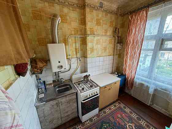 Продам 2-х комн. сталинку, 2/3 эт., 54 м.кв. - Макеевка-Западная, Тц Галактика Макеевка