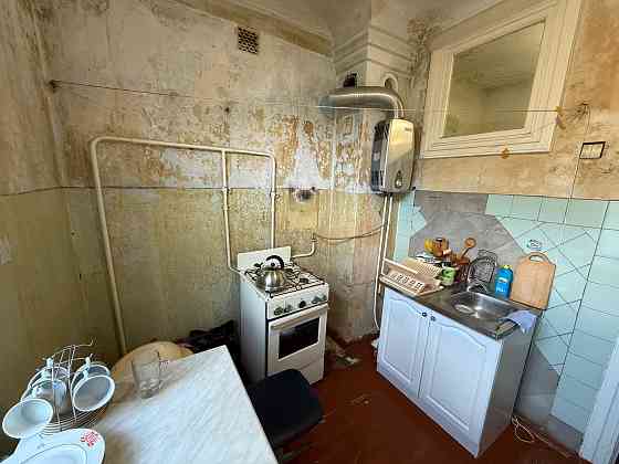 Продам 2-х комн. сталинку, 4/4 эт., 47.4 м.кв. - Макеевка, ул. Депутатская, пос. Якхз Макеевка