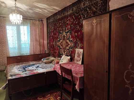 Сдам 3-х ком.кв. Калининский рынок. Жилое состояние ,всё есть. Донецк
