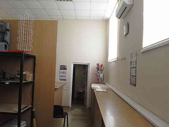 Аренда 60кв.м офис-выставочный центр около Крытого рынка. Есть мебель Донецк