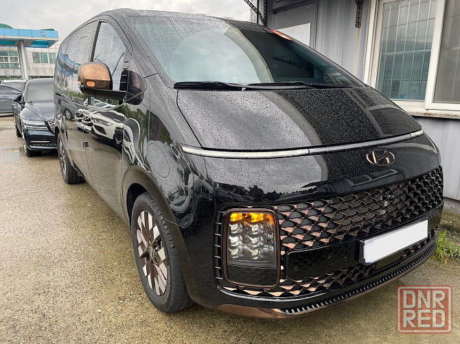 Продаеться Hyundai Staria Донецк - изображение 2