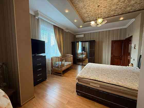 Сдам 4 ком.кв 130 м2, в центре, проспект Мира 3. 7 эт. Новострой, консьерж. 2 санузла Донецк