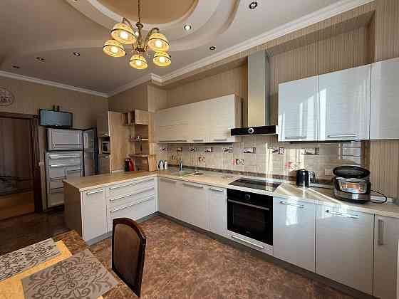 Сдам 4 ком.кв 130 м2, в центре, проспект Мира Донецк