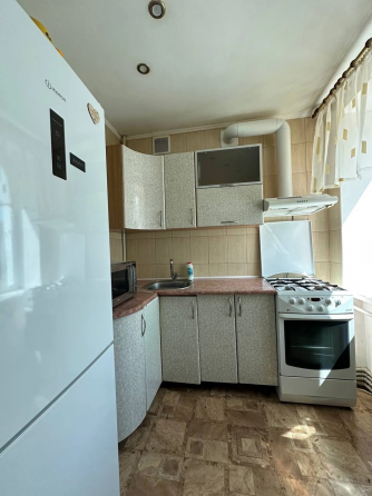 Продажа 2-х комнатной квартиры в самом центре Макеевки ( напротив магазина Like ) Макеевка