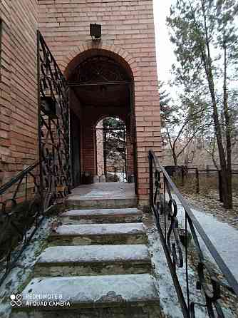 Дом 300 кв. Ленинский район. Донецк