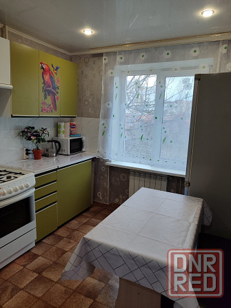 2-к посуточно Кировский р-н. Текстильщик Донецк - изображение 1