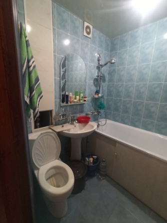 Продам 2 комнатную уютную квартиру 3/4 Город Макеевка, Советский р-н, пл. Трестовская Макеевка